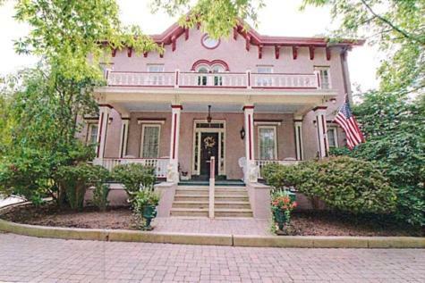 The Doctor'S Inn Cape May Court House Exteriör bild